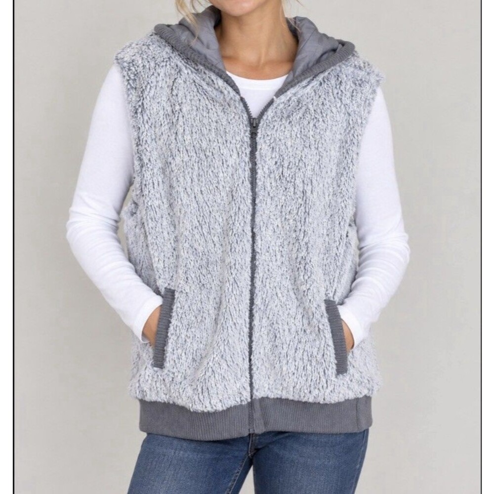 Patagonia Gray Fluffy Fleeced Full Zip Hooded Vest Faux Fur Women's XLarge